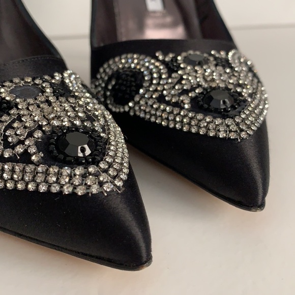 Manolo Blahnik Rare Authentic Black Satin Pumps - Picture 13 of 16